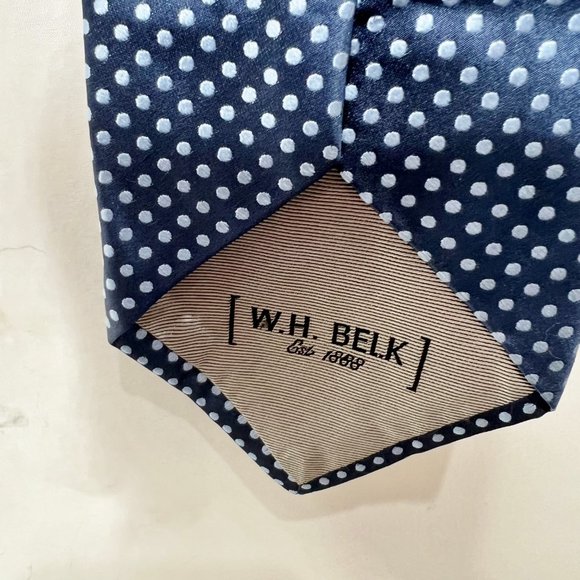 W.H. Belk Men’s Necktie 3 ½” 100% Silk Navy Blue w/ Light Blue Dots Tie - Picture 9 of 11